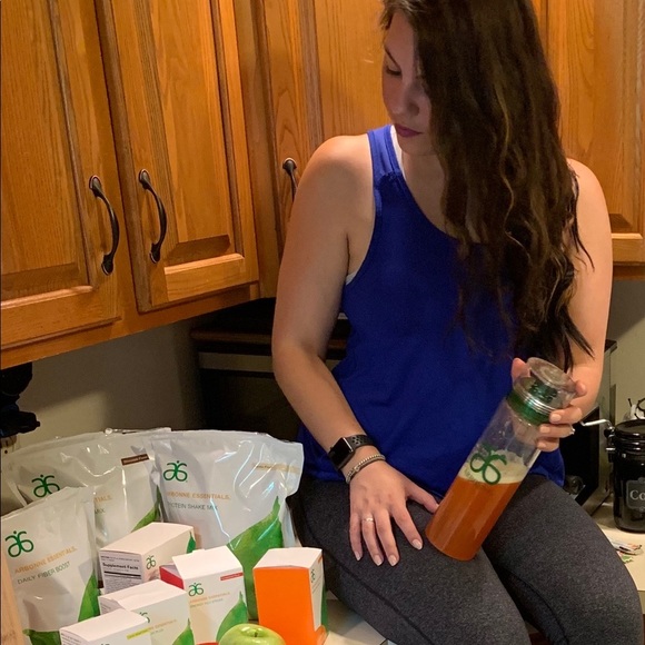 Meet your posher, Shannon! - Picture 2 of 3